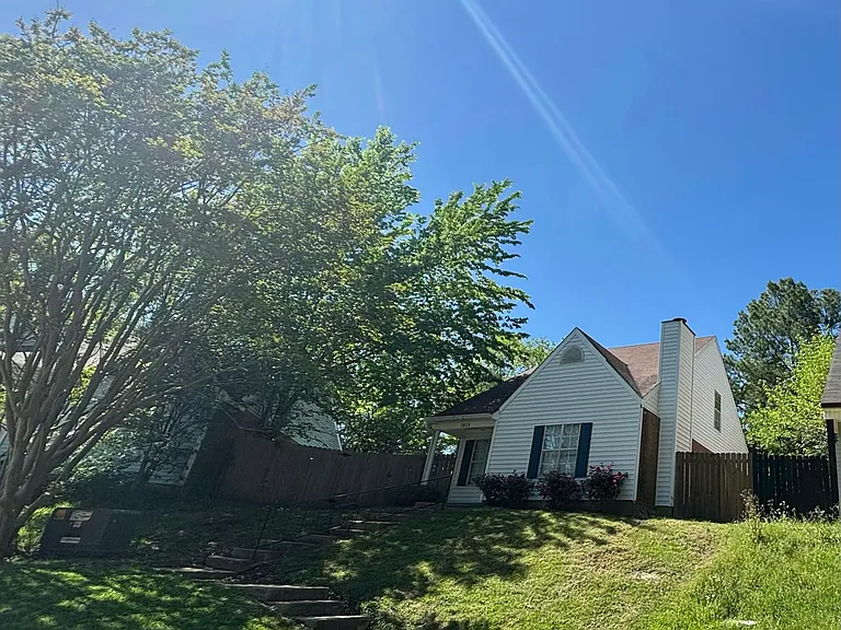 Parking in front of house