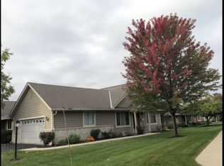 N24W24036 Stillwater Ln, Pewaukee, WI 53072