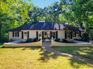1102 Havenwood Dr, Signal Mountain, TN 37377