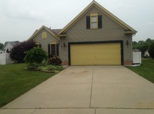 518 Picadilly Cir, Akron, OH