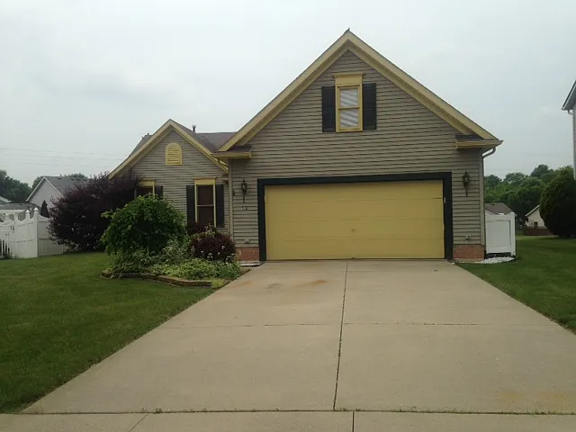 518 Picadilly Cir photo 1