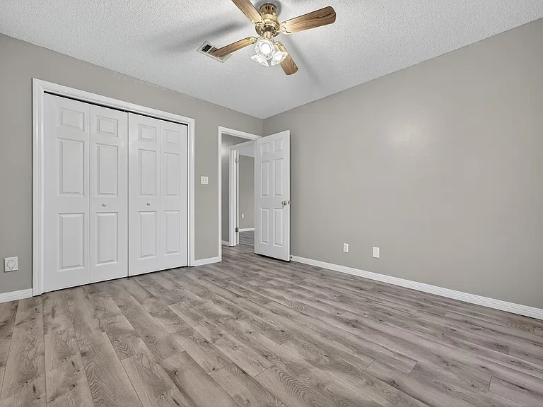 3 Neptune Dr — Photo 33