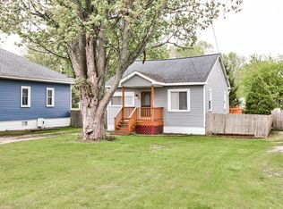 6559 Lakeshore Rd, Lakeport, MI 48059