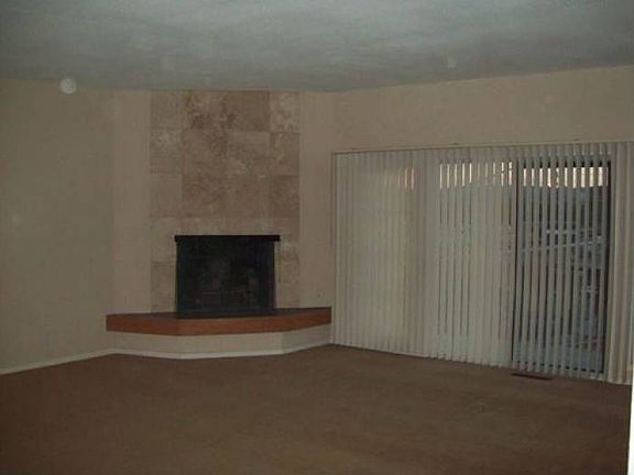 5367 Calatrana living roo