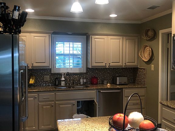 3rd image of 2509 Canyon Creek Dr