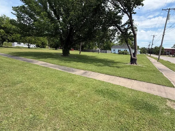 914 Leahy Ave, Pawhuska, OK 74056