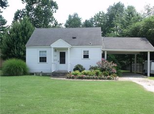 1702 W Cypress St, Rogers, AR 72758