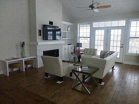 3rd image of 3008 Park View Ct #10C