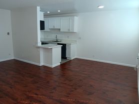 2636 S Garth Ave, Los Angeles, CA