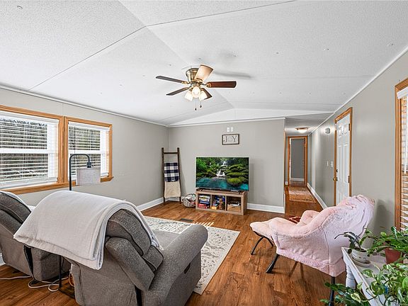 3rd image of 254 Williamson Hill Rd