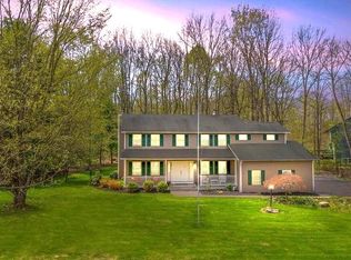 2405 Sourwood Dr, Phoenix, NY 13135