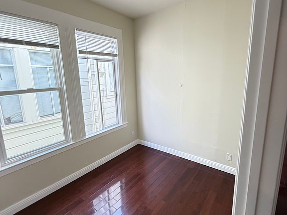 4th image of 381 Ivy St APT 6