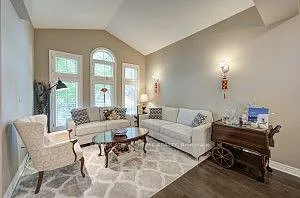 11 Farnham Dr — Photo 33