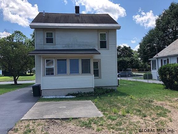 2nd image of 128 Hunter St