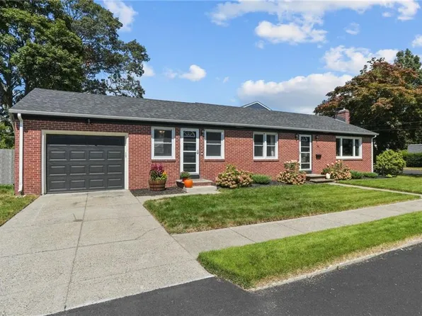 55 Longwood Ave, Warwick, RI 02888