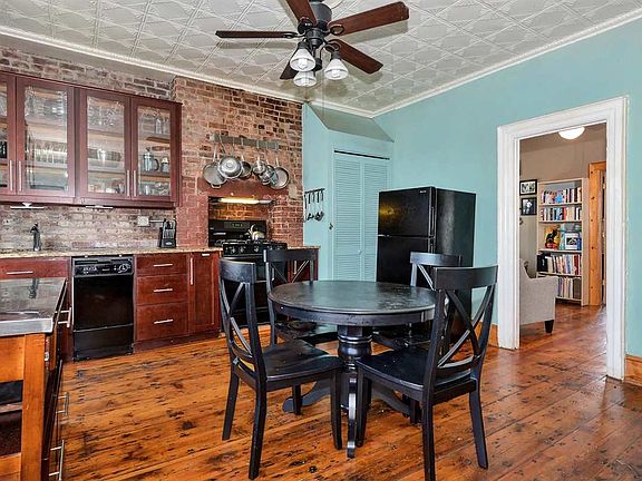 3rd image of 321 Pacific Ave APT 4