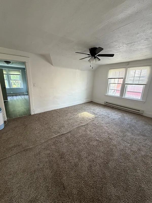 Studio, 1.0 bath, 559 sqft, $700 — Photo 1