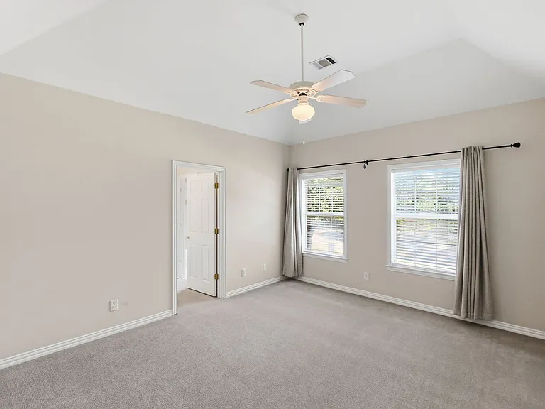 1020 Highland Oaks Dr — Photo 28
