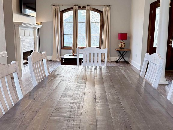 3rd image of 10613 Springglen Ct