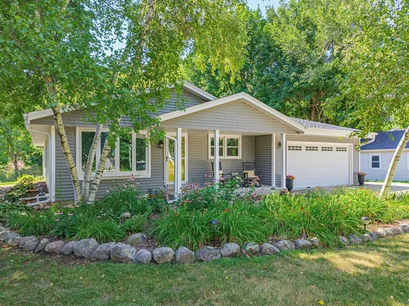 1247 N Breezeland ROAD, Summit, WI 53066