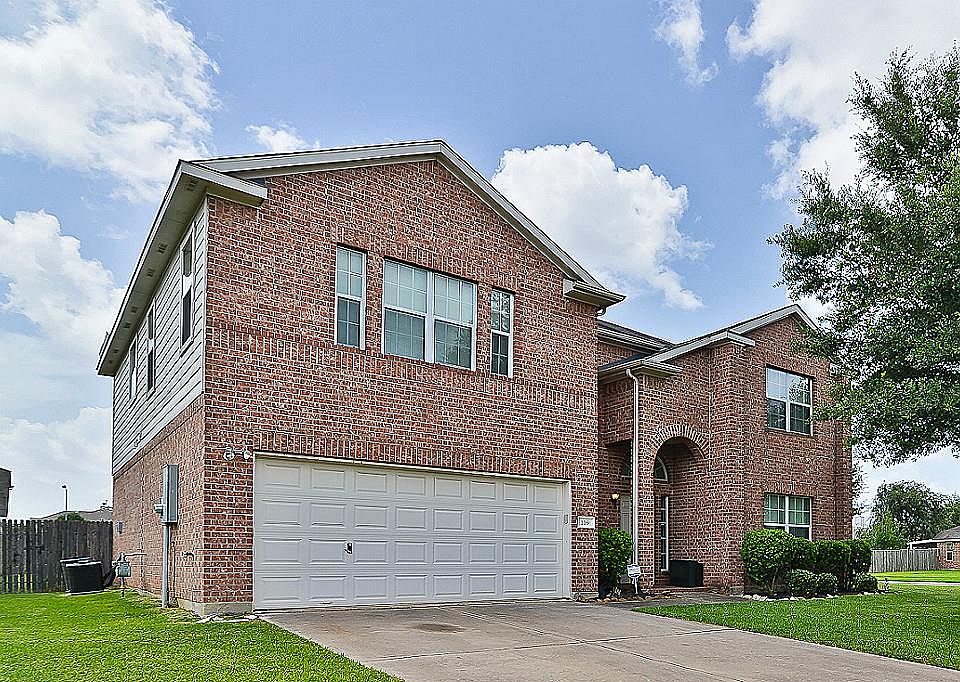 1st image of 119 Brazos Gardens Dr