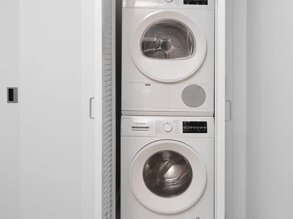 261 West 24th Street image 7 of 12