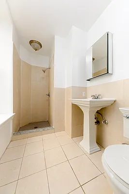 Rented by Keller Williams NYC | media 16