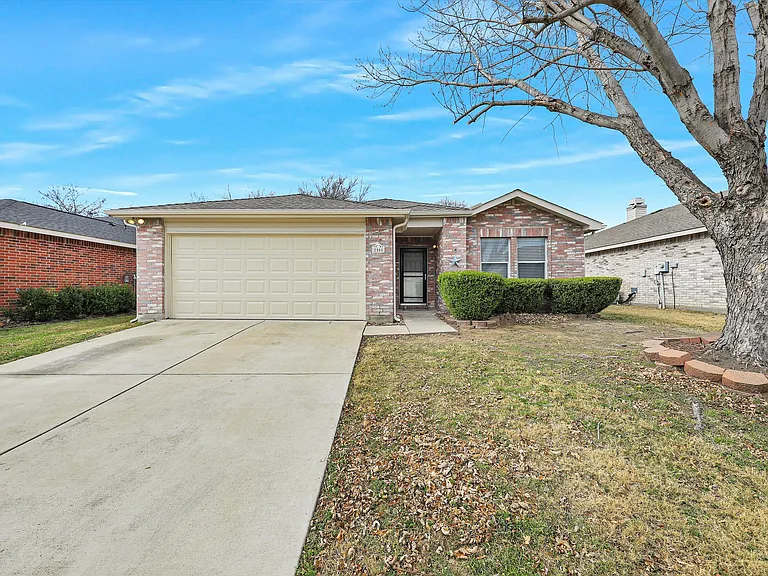 2508 Pecan Dr — Photo 2