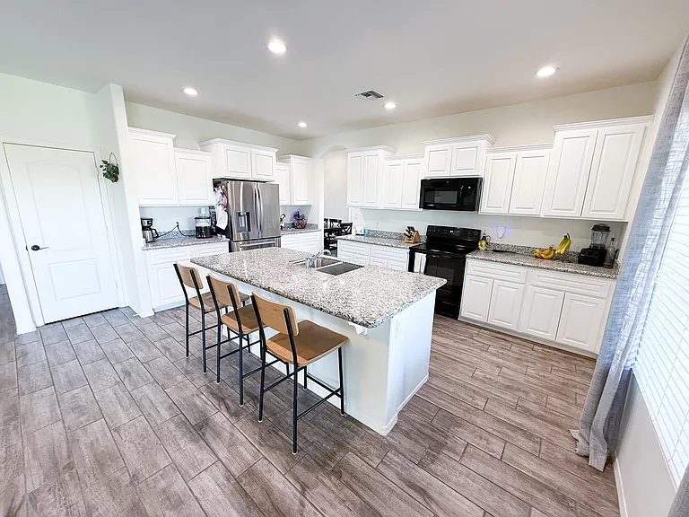 4158 W 27th Pl — Photo 14