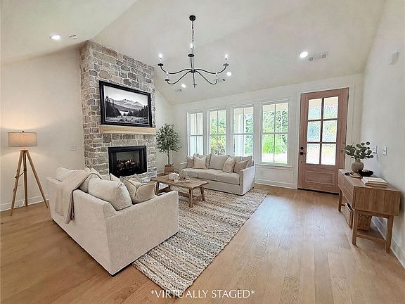 4th image of 33 Kentallen Ln