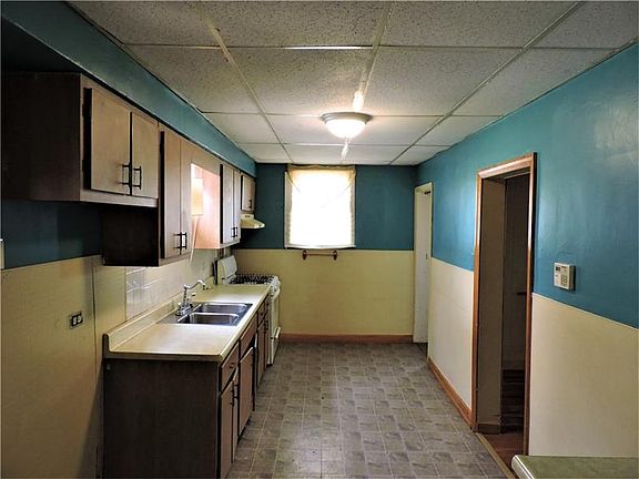 3rd image of 27 Mullooly St