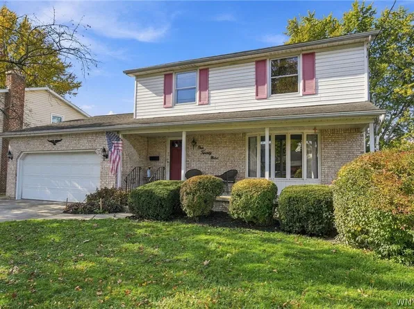 129 Albert Dr, Lancaster, NY 14086