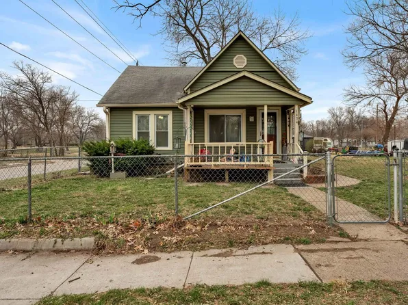 1434 NW Harrison St, Topeka, KS 66608