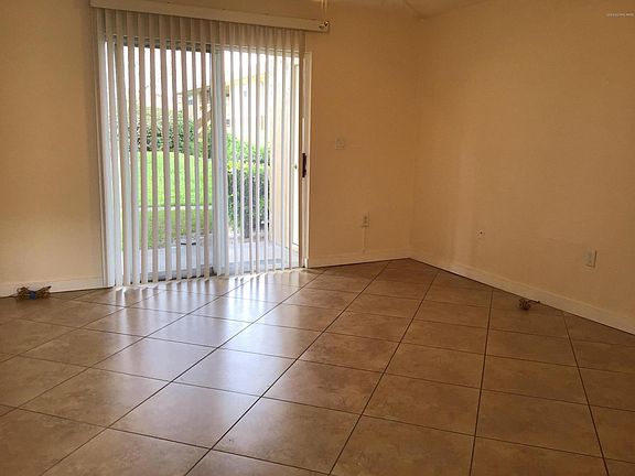 3rd image of 149 Cambridge Ln #149