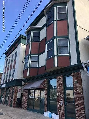 908 Main St APT 3B photo 1