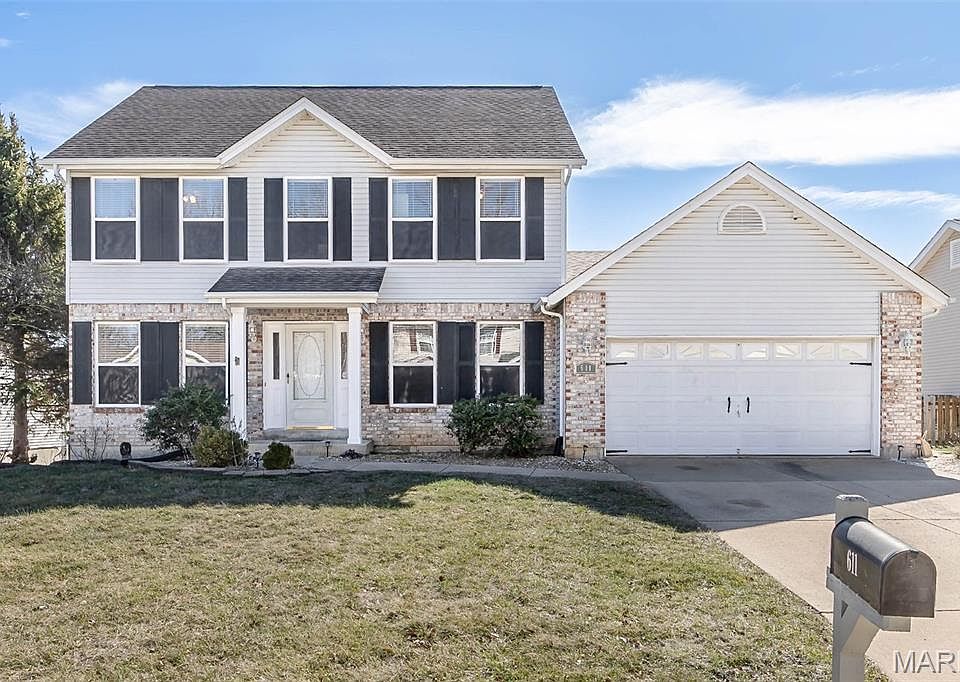 1st image of 611 Bennington Dr