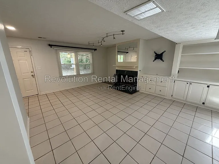 115 Hickory Ave — Photo 3