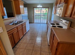 150 Elizabeth Dr, Huntsville, AR 72740
