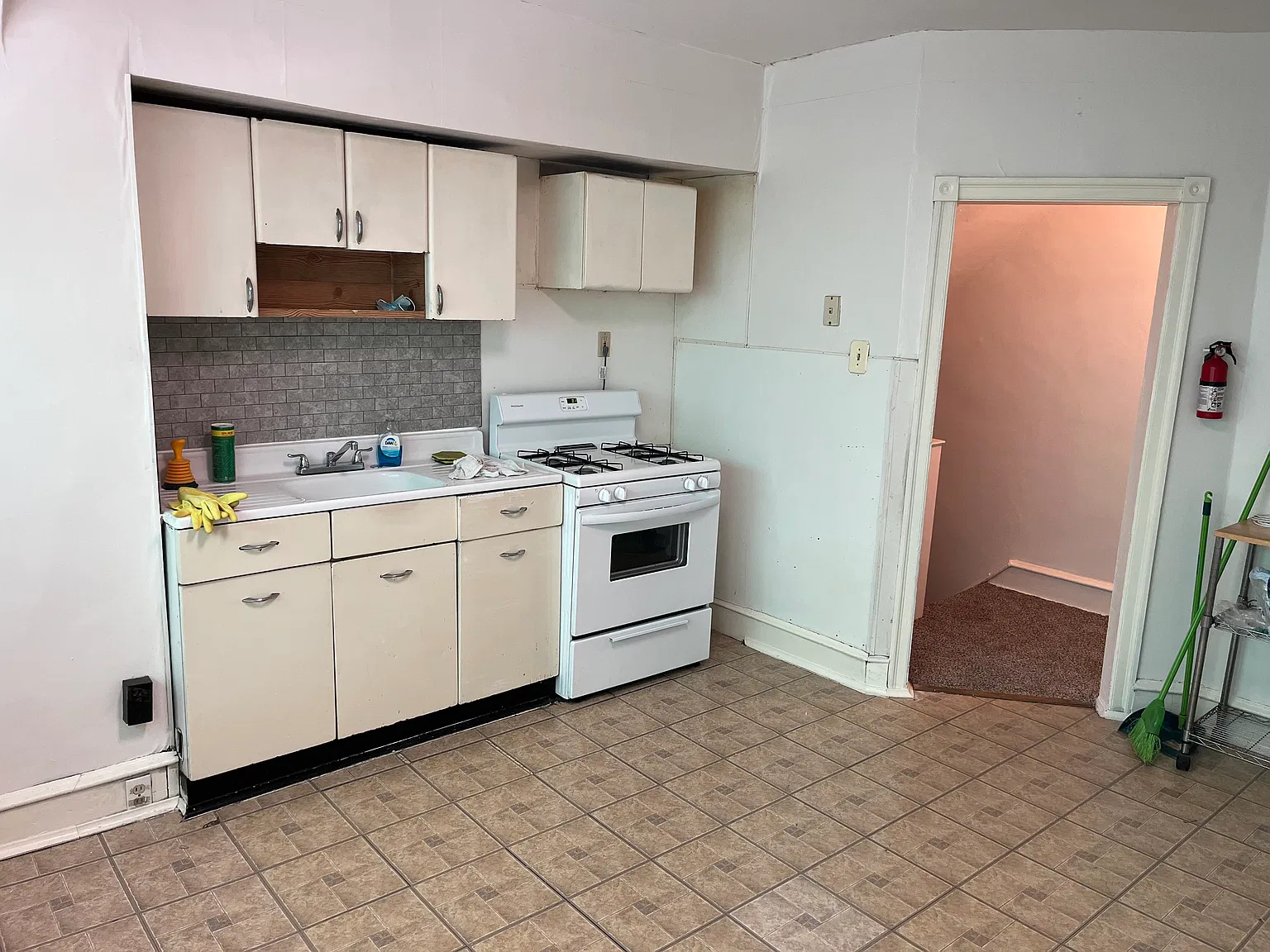 2 bed, $1,300 — Photo 1