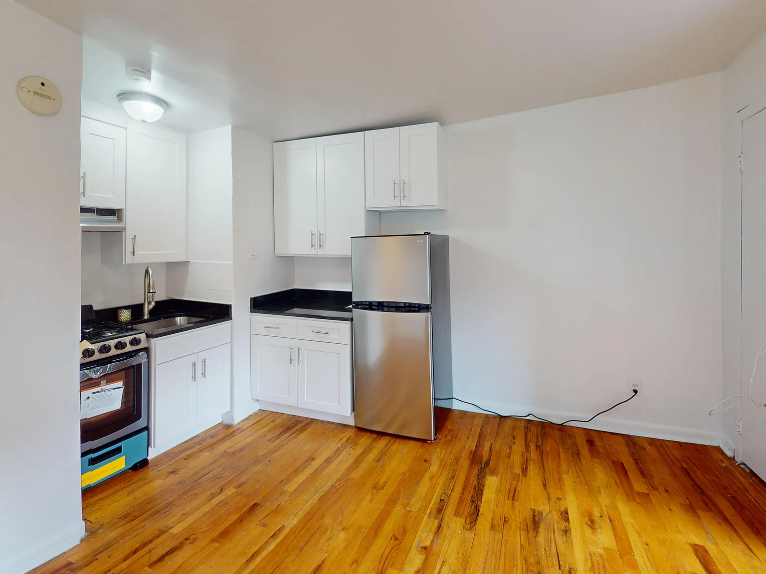 286 West 11th Street — Photo 3