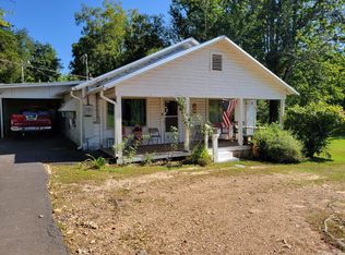137 E Main St, Lockesburg, AR 71846