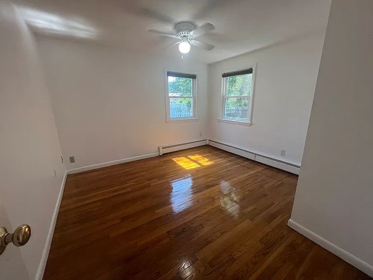 64 Halstead St #1 — Photo 8