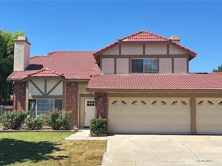 26062 Reynolds St — Photo 1