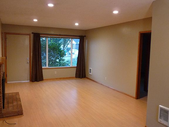 4th image of 6117 NE Bonner Dr