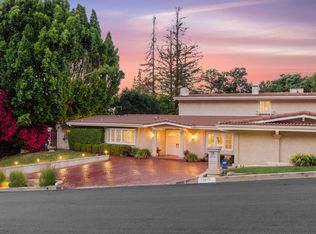 15815 Castlewoods Dr, Sherman Oaks, CA 91403