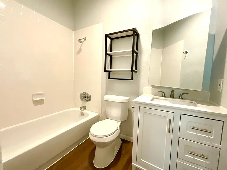 710 Virginia Blvd — Photo 14