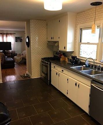 5th image of 326 Clark St #31