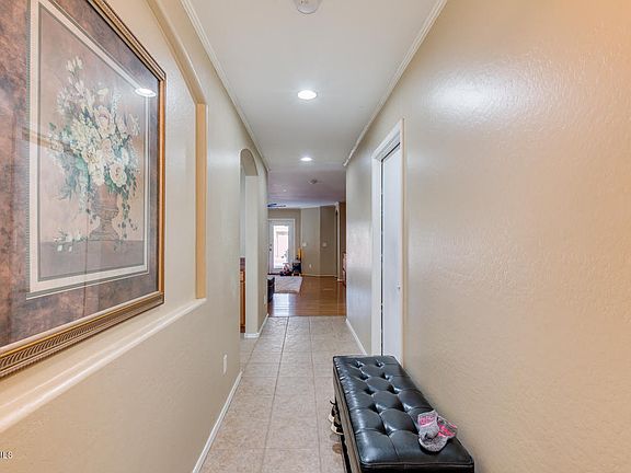 3rd image of 8836 W Preston Ln