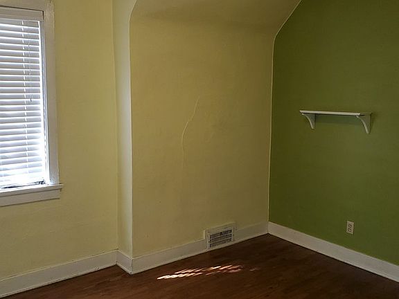 3rd image of 431 N Cascade Ave APT 4