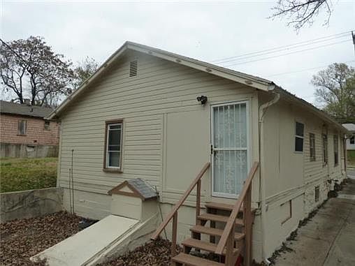 3rd image of 4432 Mersington Ave